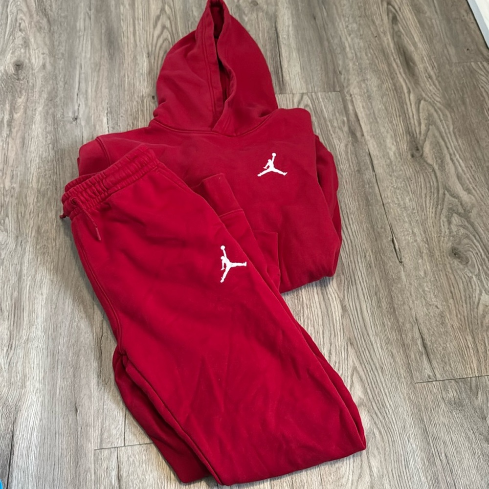 Jordan sweatshirt and sweatpants